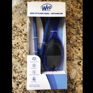 wet brush mini flat iron